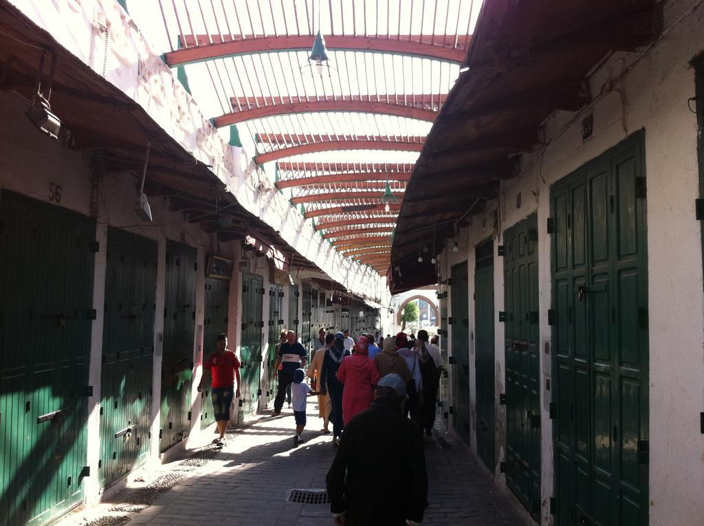 Riad Khmisa Tétouan Exteriör bild